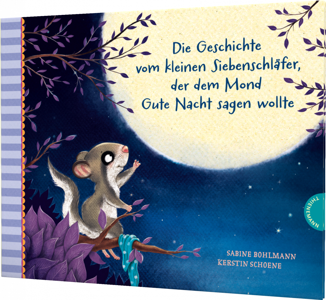 Das Buchcover zeigt einen kleinen Siebenschläfer, der auf einem Ast sitzt und in den Nachtmond schaut. Der Hintergrund ist in dunklen Blau- und Violetttönen gehalten, mit einem großen, leuchtenden Mond. ©Thienemann Verlag